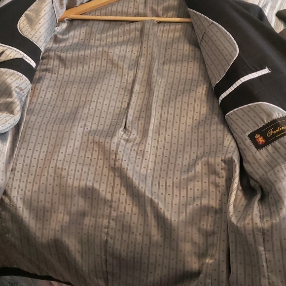 Suit jacket - Picture 3 of 3